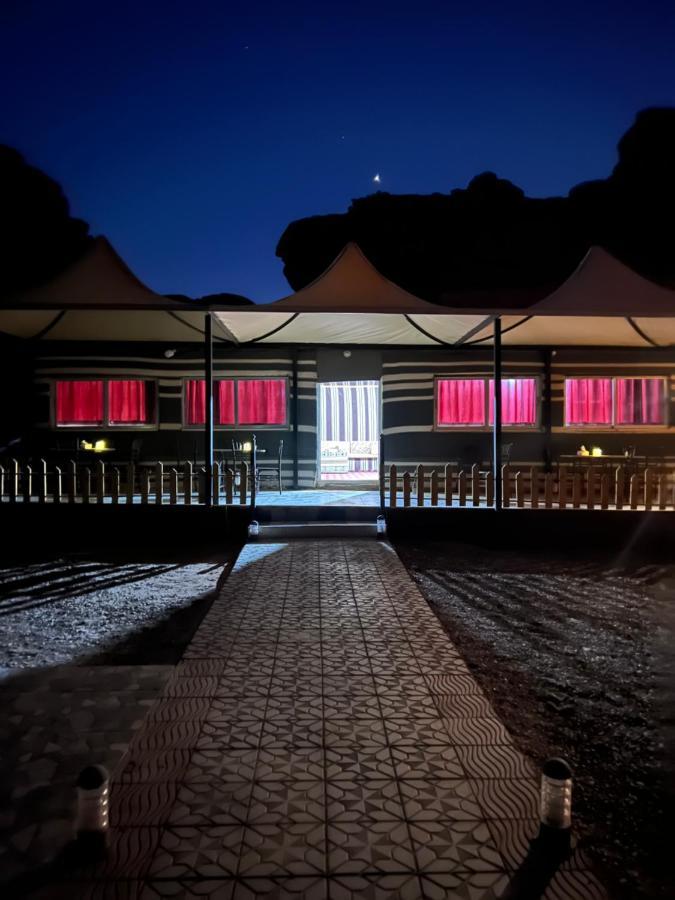 Rum Island Luxury Camp & Bubbles Hotel وادي رم المظهر الخارجي الصورة